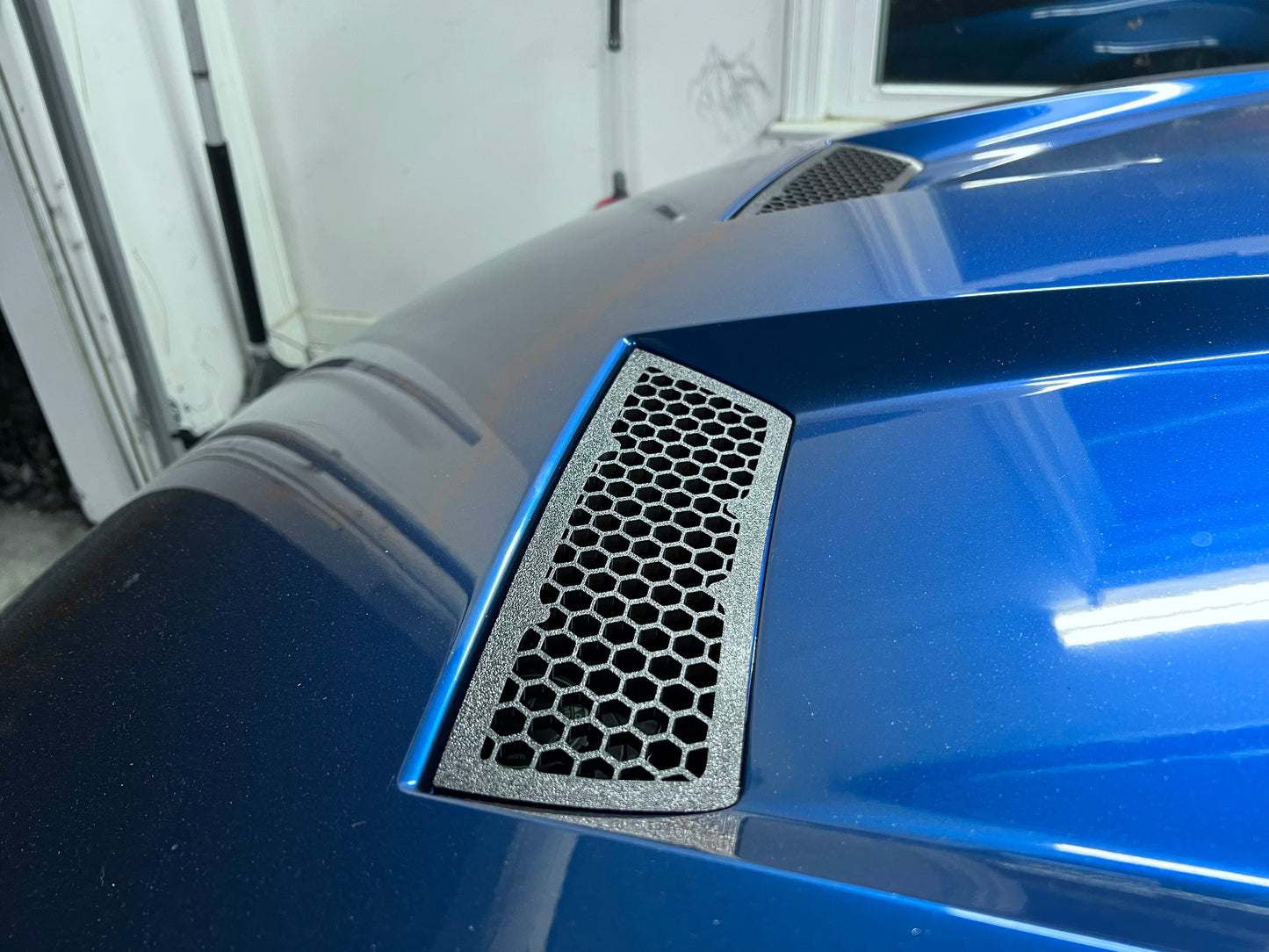 2003-2004 SVT "Terminator" Cobra Hood Vents (Honeycomb Pattern)