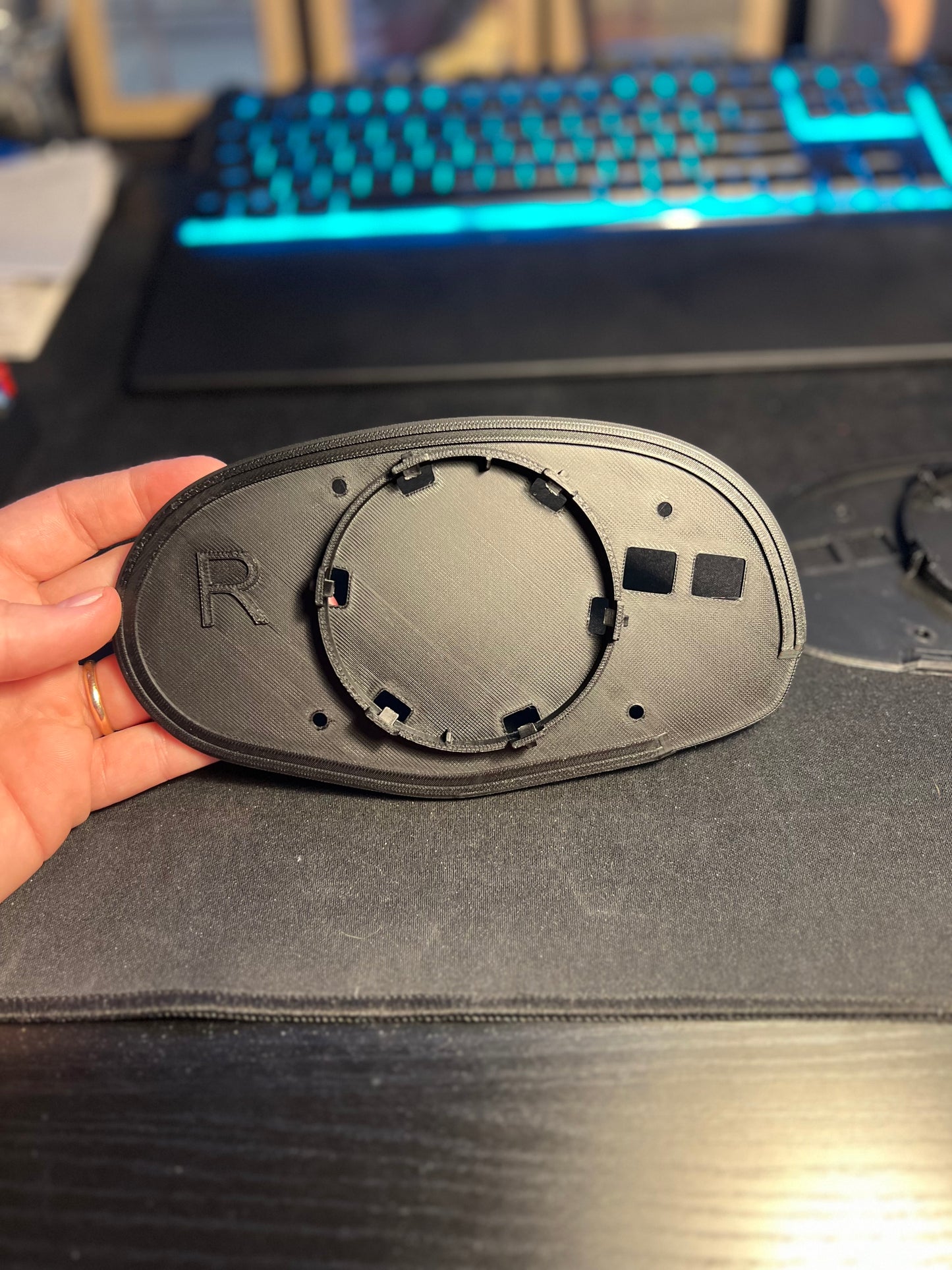 03-04 SVT Cobra Mirror Shake FIX